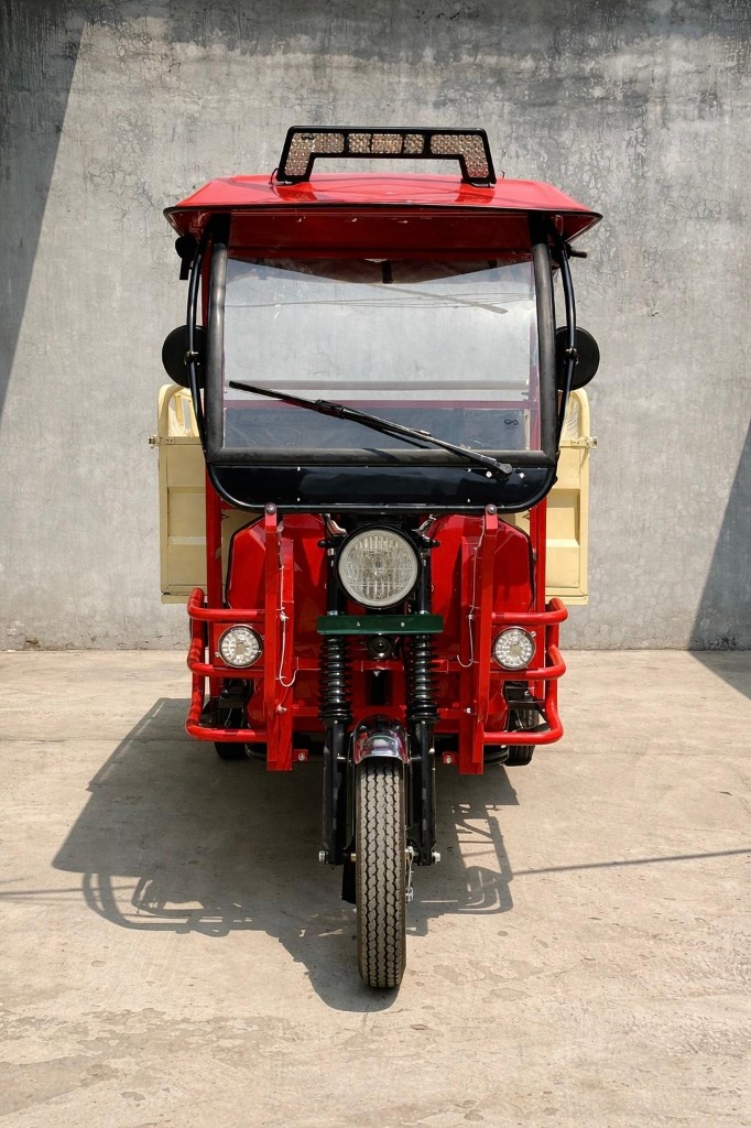 Heavy-Duty Front-Shield Loader