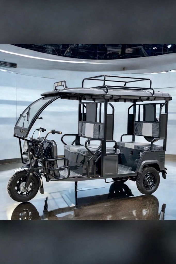 Premium Black Passenger E-Rickshaw